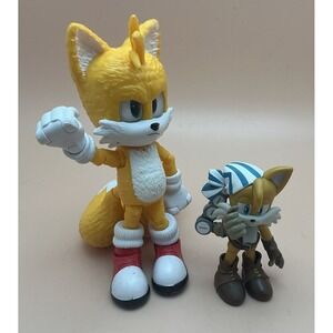 Tails from Sonic the Hedgehog, 4" Toy and 2" Toy Set of 2, Both by JAKKS Pacific